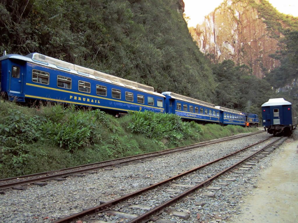 Perurail el tren que lleva a la gente al Machu Picchu.