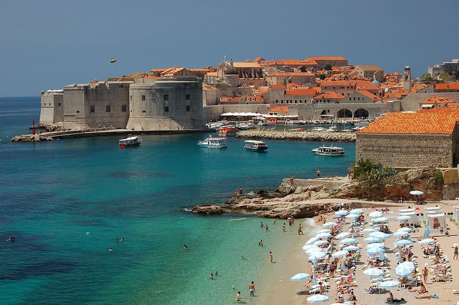 Playa de Banje, en Dubrovnik, Croacia