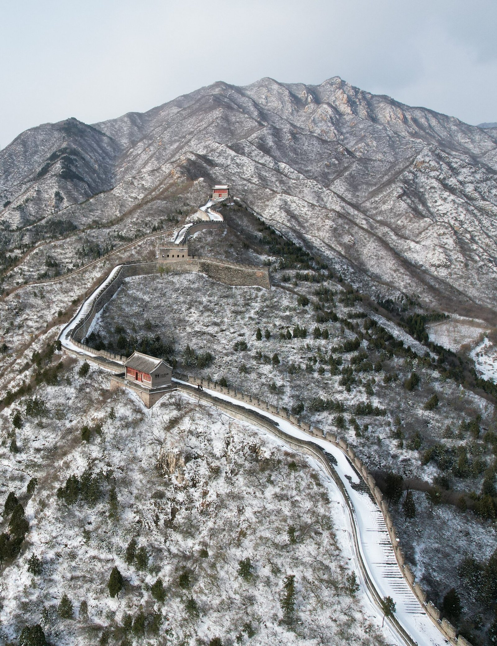 La gran murallla China una de las 7 maravillas del mundo.