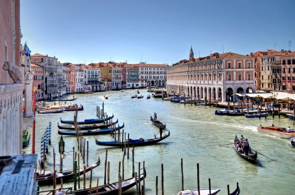 El Gran Canal, la vía acuática principal de Venecia