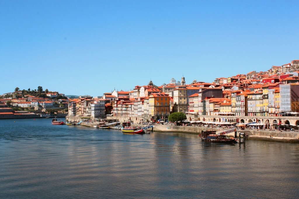 Oporto junto al río Duero de día