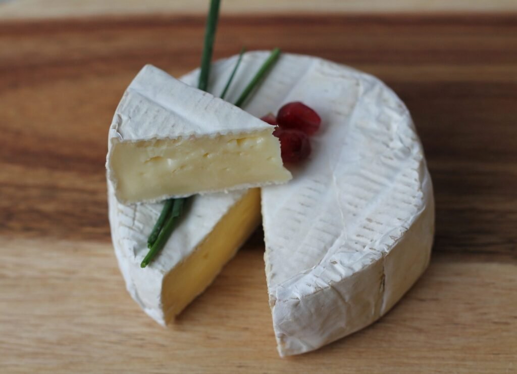 Queso Camembert típico de Normandía