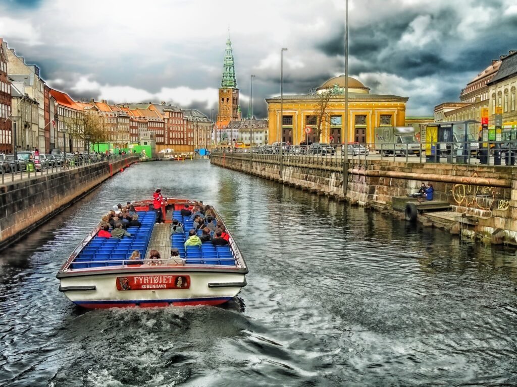 La ciudad de Copenhague junto al río Tíber