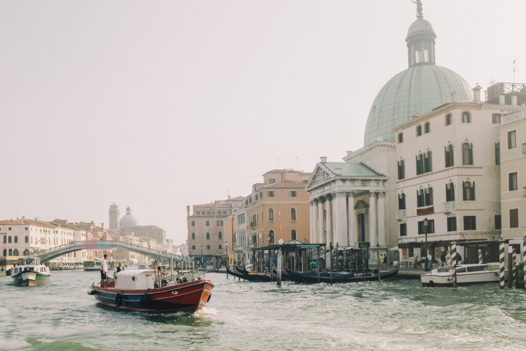 El canal de Venecia, Italia