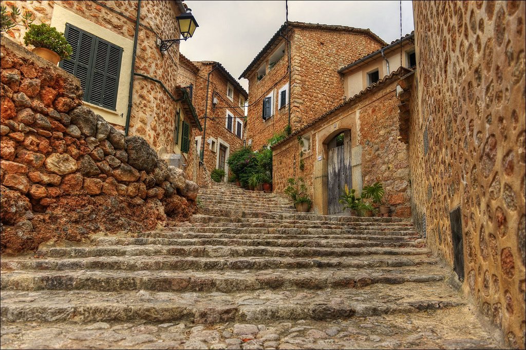 Calle de Fornalutx en Mallorca