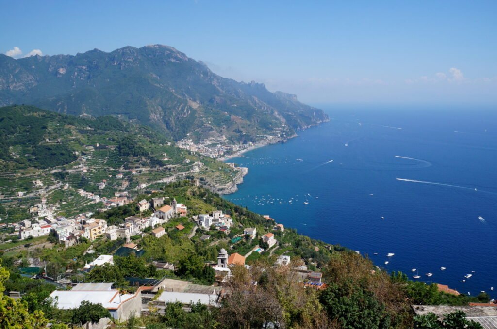 La costa Amalfitana junto al mar