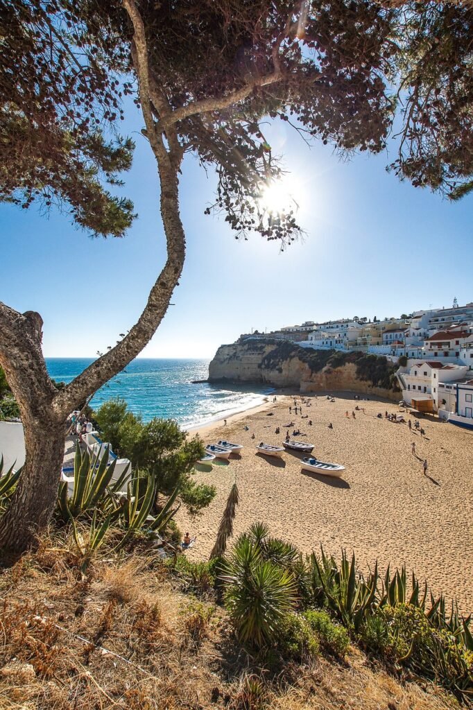 La playa de Carvoeiro en el Algarve