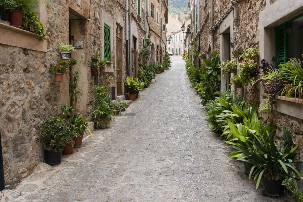 Las calles empedradas de Valldemossa