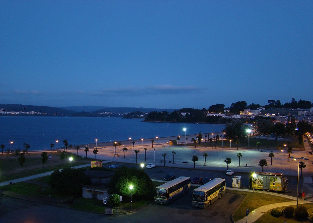 El pueblo de Sada de noche