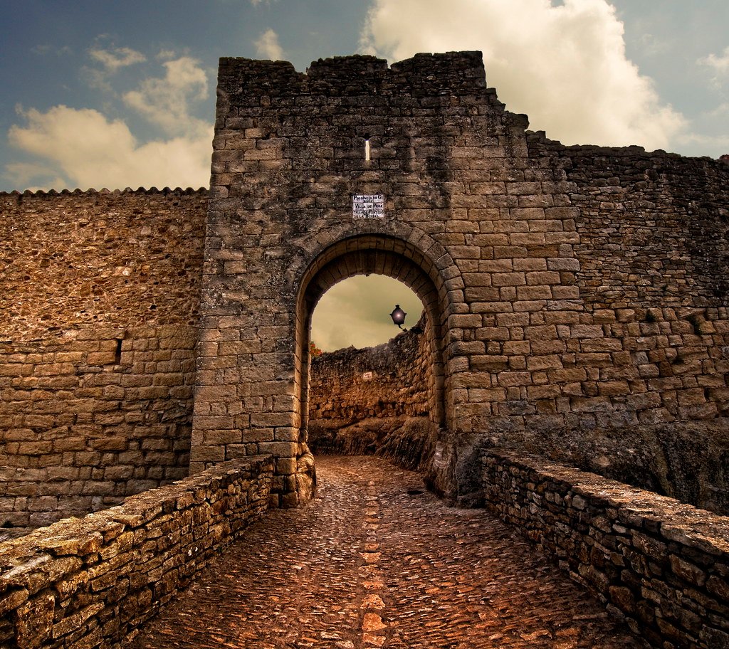 Puerta de un castillo