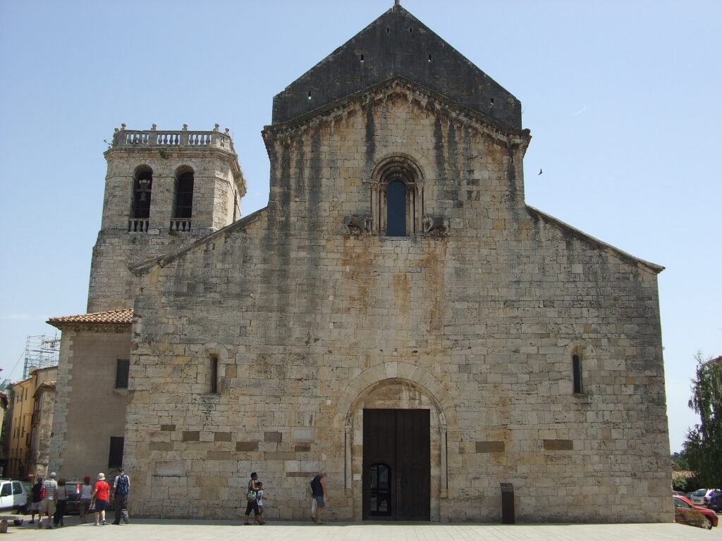 La Iglesia de Sant Pere en Besalú
